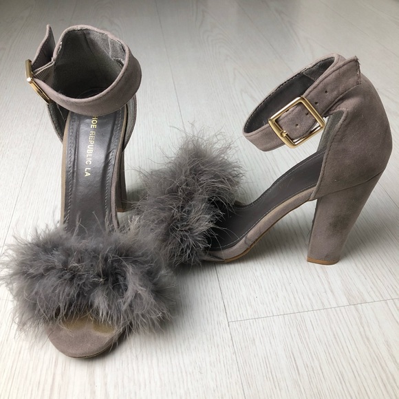 Open toe fuzzy glamour heels - Picture 1 of 5